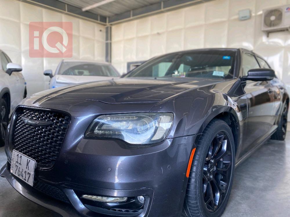 کرایسلەر 300